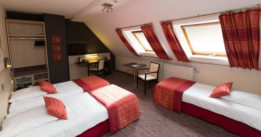 Centre Hotel 3*